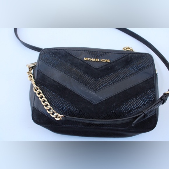 Michael Kors chevron pattern cross body bag - Picture 7 of 11